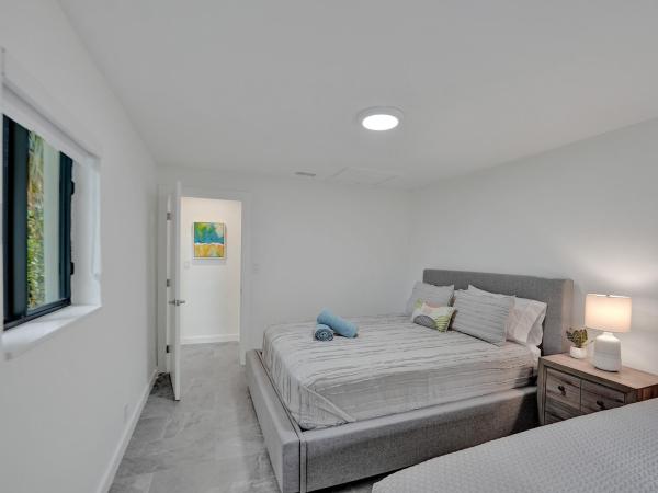 Vista Hills, 260 NW 36th St, Boca Raton, Florida 33431, image 1