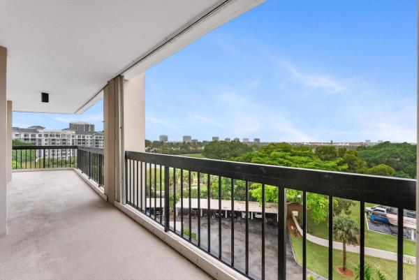 Jefferson Tower, 2425 Presidential Way #704, West Palm Beach, Florida 33401, image 1