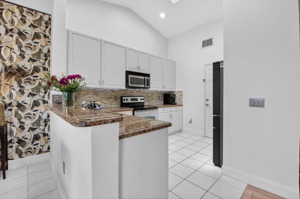 St Tropez Villas, 17257 Boca Club Blvd #5, Boca Raton, Florida 33487, image 1