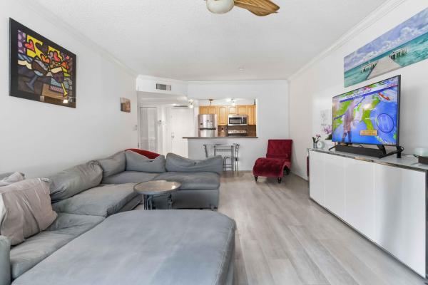 Barcelona North, 259 S Cypress Rd #506, Pompano Beach, Florida 33060, image 2