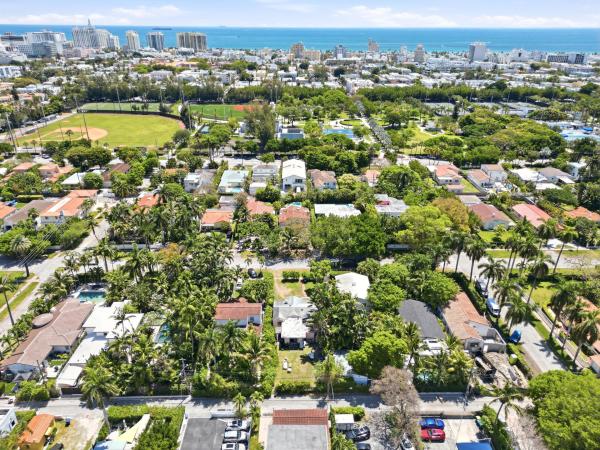 Avery House, 1324 Lenox Ave, Miami Beach, Florida 33139, image 2