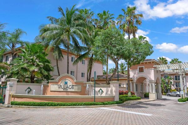 Village East, 2119 SE 10th Ave #901, Fort Lauderdale, Florida 33316, image 2
