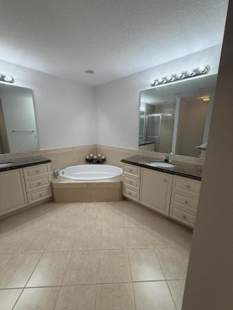 Harbour Isle West, 11 W Harbour Isle Dr #105, Fort Pierce, Florida 34949, image 2