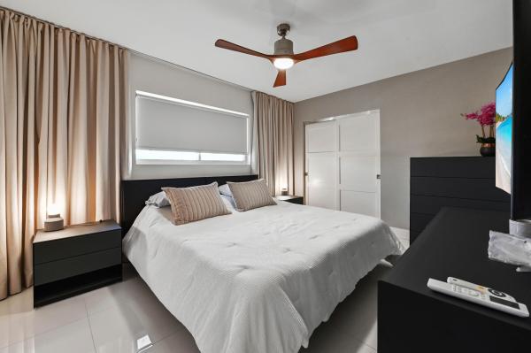Berkeley Diplomat, 900 Atlantic Shores Blvd #202, Hallandale Beach, Florida 33009, image 3
