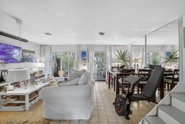 Coconut Key, 153 W Hemingway Cir, Margate, Florida 33063, image 1