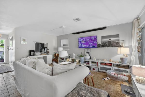 Coconut Key, 153 W Hemingway Cir, Margate, Florida 33063, image 1