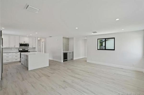 Circle Aire, 2539 Wabash Dr, North Palm Beach, Florida 33410, image 2