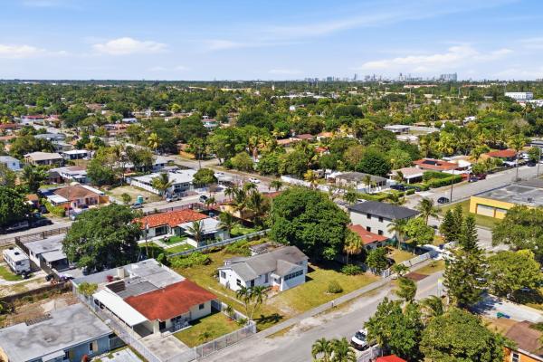 1129 NW 105th St, Unincorporated Dade County, Florida 33150, image 1