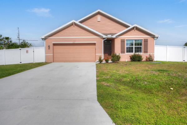 Crane Landing, 557 SW Columbus Dr, Port St. Lucie, Florida 34953, image 2