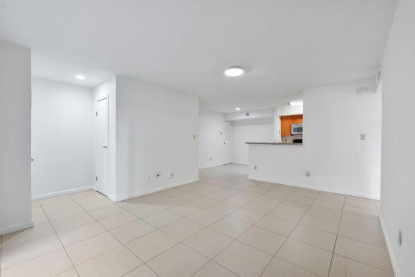 Savannah At Riverside, 875 Riverside Dr #710, Coral Springs, Florida 33071, image 2
