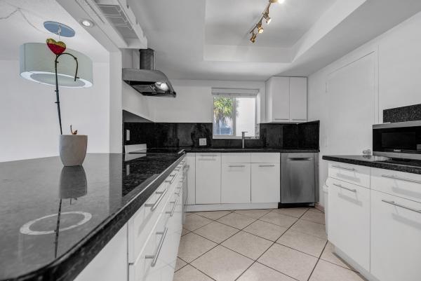 Rocaille, 1965 S Ocean Blvd #202, Lauderdale By The Sea, Florida 33062, image 2