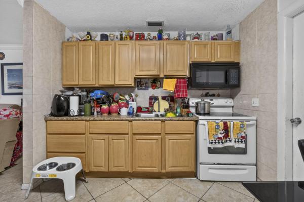 Plantation Village, 1604 Meridian Rd #B, West Palm Beach, Florida 33417, image 3