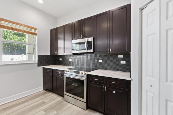 Catalina At Lakes Of Laguna, 3221 El Camino Real, West Palm Beach, Florida 33409, image 1
