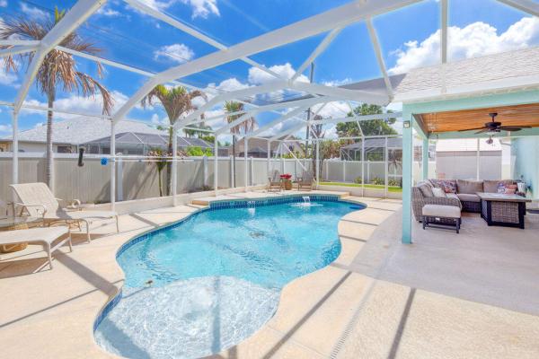 Southbend Lakes Estates, 613 SE Dean Ter, Port St. Lucie, Florida 34984, image 2