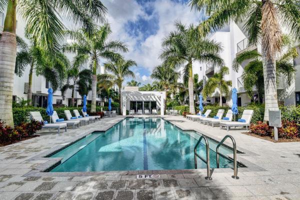 Moderne Boca, 4240 NW 17th Ave, Boca Raton, Florida 33431, image 1