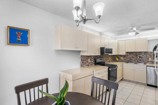 10110 Cedar Point Blvd #305, Boynton Beach, Florida 33437, image 1