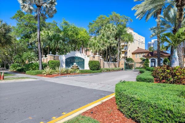 The Yacht Club At Aventura, 19601 E Country Club Dr #7505, Aventura, Florida 33180, image 2