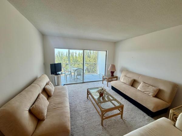 Palm-Aire Country Club 1, 3150 N Palm Aire Dr #804, Pompano Beach, Florida 33069, image 2