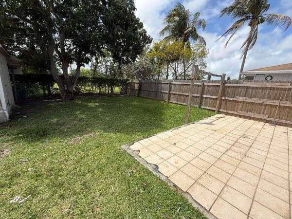 Griffin Square, 2519 Griffin Sq, West Palm Beach, Florida 33406, image 1