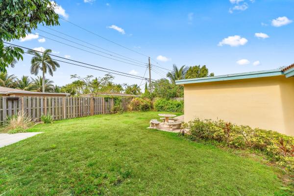 Winfield Park, 360 NE 23rd Way, Boca Raton, Florida 33431, image 2