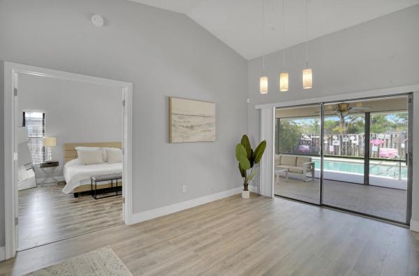 Sugar Pond Manor, 13834 Geranium Pl, Wellington, Florida 33414, image 2