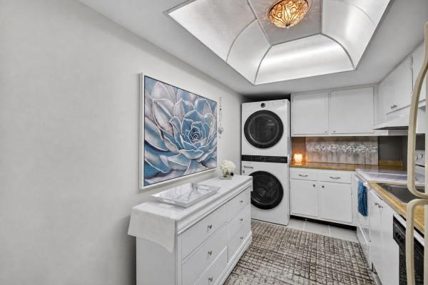 Spencer Place, 505 Spencer Dr #211, West Palm Beach, Florida 33409, image 2