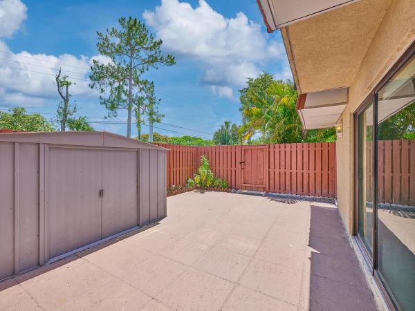 Lakeside Townhomes, 1540 Masters Cir, Delray Beach, Florida 33445, image 1