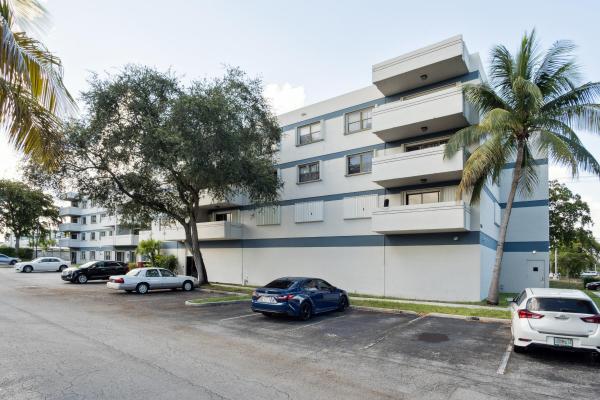 Baptist Towers, 1891 N 61st Ave #B206, Hollywood, Florida 33024, image 2