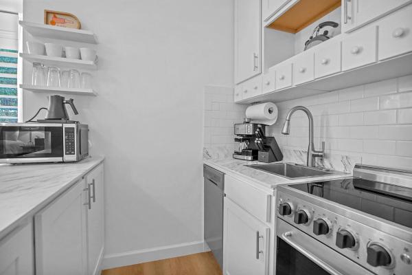 Tennis Lodges, 11863 Wimbledon Cir #422, Wellington, Florida 33414, image 2