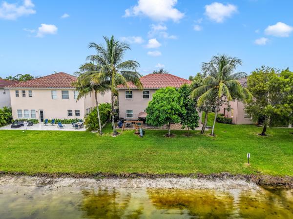 Terracina, 556 Cresta Cir, West Palm Beach, Florida 33413, image 1