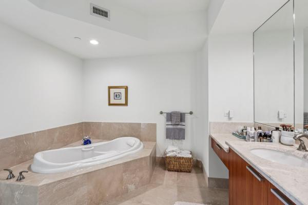 Marina Grande Club & Residences, 2640 Lake Shore Dr #2008, Riviera Beach, Florida 33404, image 1