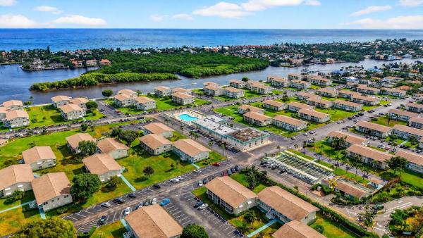 Sterling Village, 600 Horizons W #207, Boynton Beach, Florida 33435, image 1