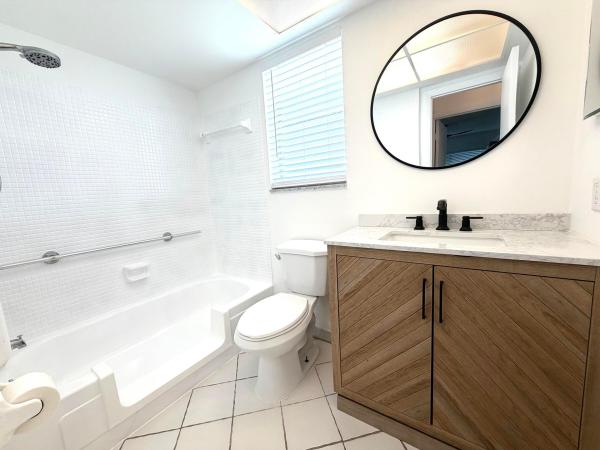 Leisureville Lake, 1118 Lake Ter #103, Boynton Beach, Florida 33426, image 1