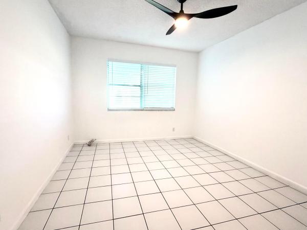 Leisureville Lake, 1118 Lake Ter #103, Boynton Beach, Florida 33426, image 3