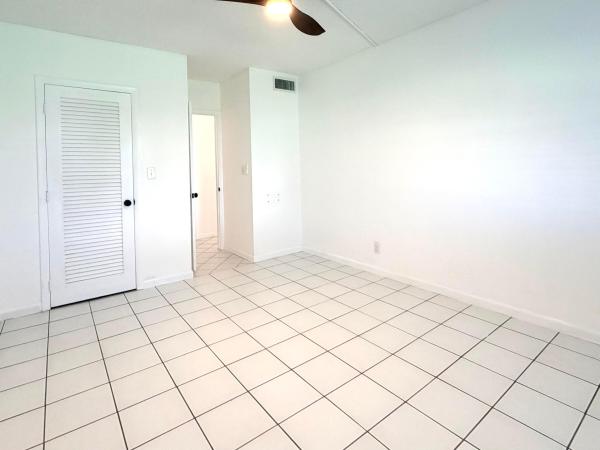 Leisureville Lake, 1118 Lake Ter #103, Boynton Beach, Florida 33426, image 1