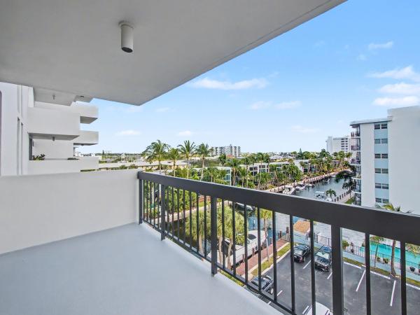 Coral Towers, 4800 Bayview Dr #606, Fort Lauderdale, Florida 33308, image 1