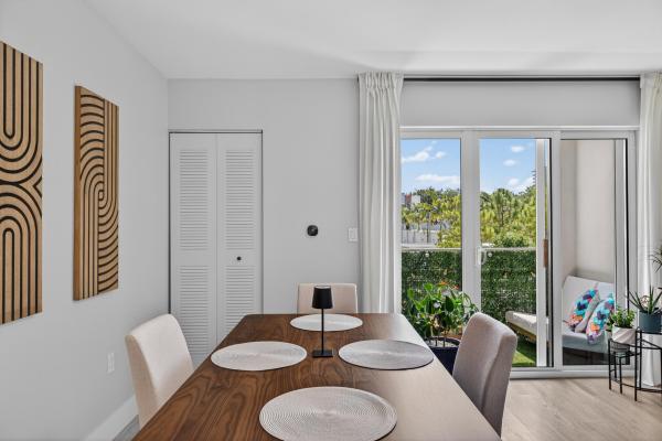 2535 NE 193rd St #3203, Unincorporated Dade County, Florida 33180, image 2