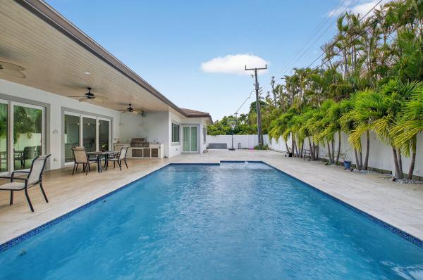 Boca Raton Riviera, 711 NE 6th St, Boca Raton, Florida 33432, image 3