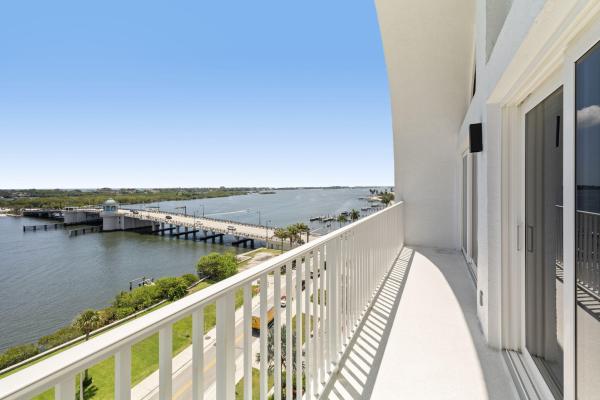 Harbor Towers & Marina, 3901 S Flagler Dr #1002, West Palm Beach, Florida 33405, image 1