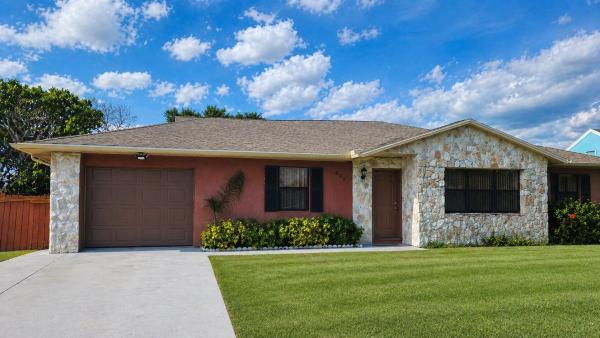 Riverview, 805 SE Cavern Ave, Port St. Lucie, Florida 34983, image 1
