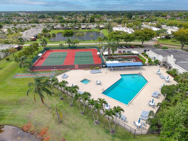 Town Villas At Moon Lake, 18900 Stewart Cir #7, Boca Raton, Florida 33496, image 1
