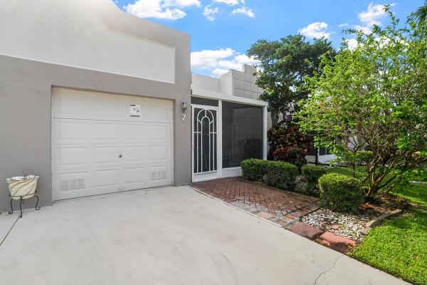 Town Villas At Moon Lake, 18900 Stewart Cir #7, Boca Raton, Florida 33496, image 3