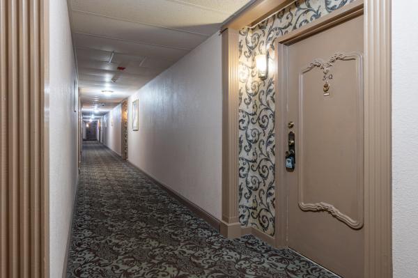 International Village At Inverrary, 3660 Inverrary Dr #3Q, Lauderhill, Florida 33319, image 1