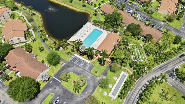 Pine Ridge North 2, 627 Sea Pine Way #D1, Greenacres, Florida 33415, image 1