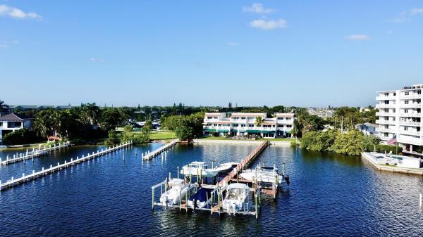 Coconut Cove Of Lantana, 324 N Lake Dr, Lantana, Florida 33462, image 1