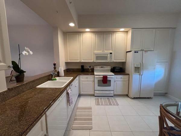 Harbour Isle West, 27 Harbour Isle Dr #305, Fort Pierce, Florida 34949, image 1