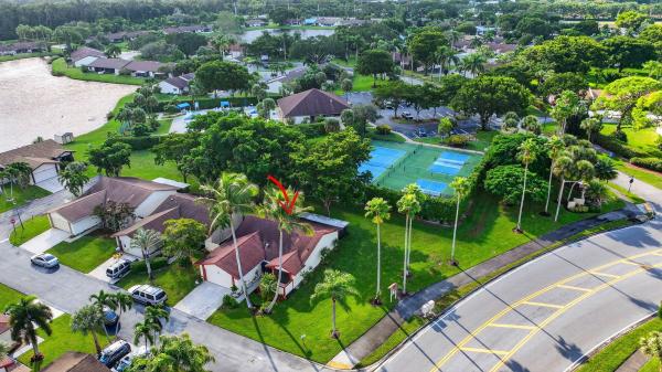 Boynton Lakes 3, 29 Fawlkland Cir, Boynton Beach, Florida 33426, image 3