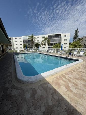 Meadowbrook Lakes, 424 SE 10th St #203, Dania Beach, Florida 33004, image 1