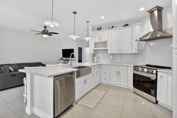 Heritage Lake, 711 Heritage Way, Weston, Florida 33326, image 3