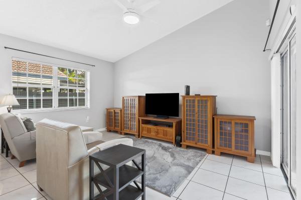 9108 SW 165th Pl, Unincorporated Dade County, Florida 33196, image 3